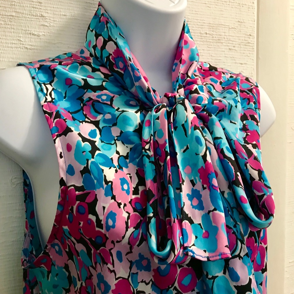 Soft Floral Nine West Blouse